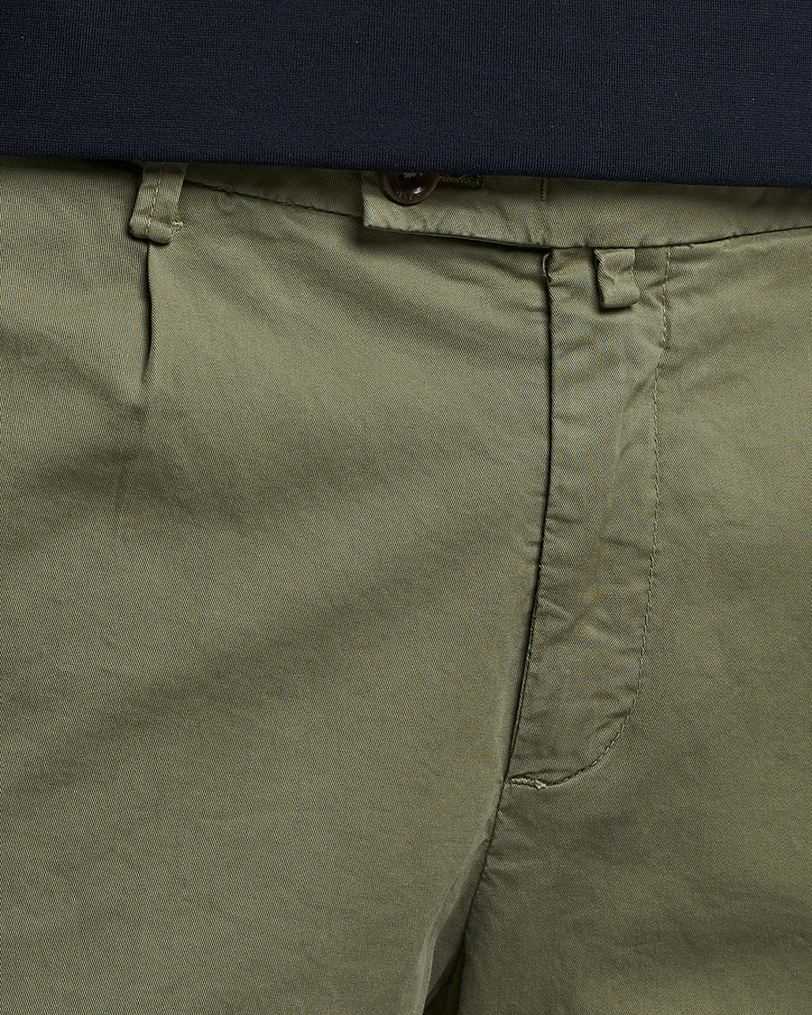 Hombres | Pantalones cortos | Briglia 1949 | Pleated Cotton Shorts Olive