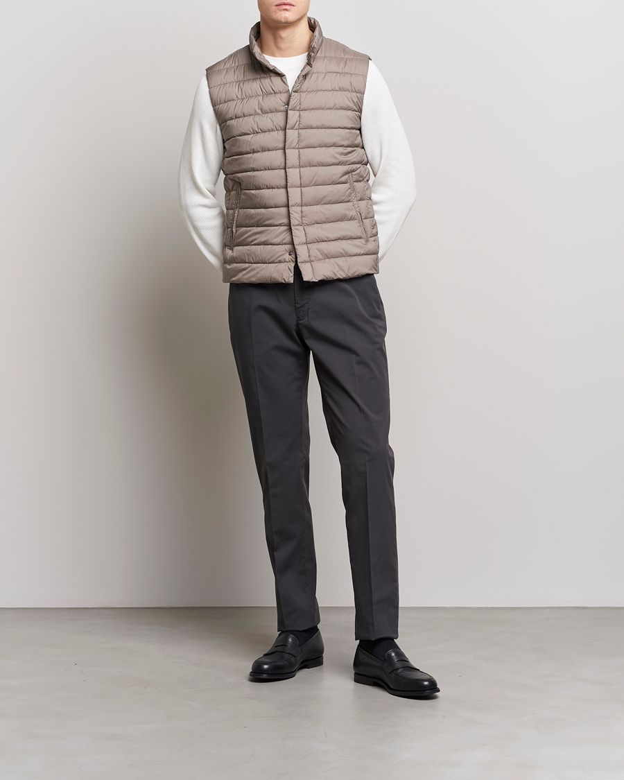 Hombres | Abrigos y chaquetas | Herno | Nuage Matt Nylon Vest Taupe