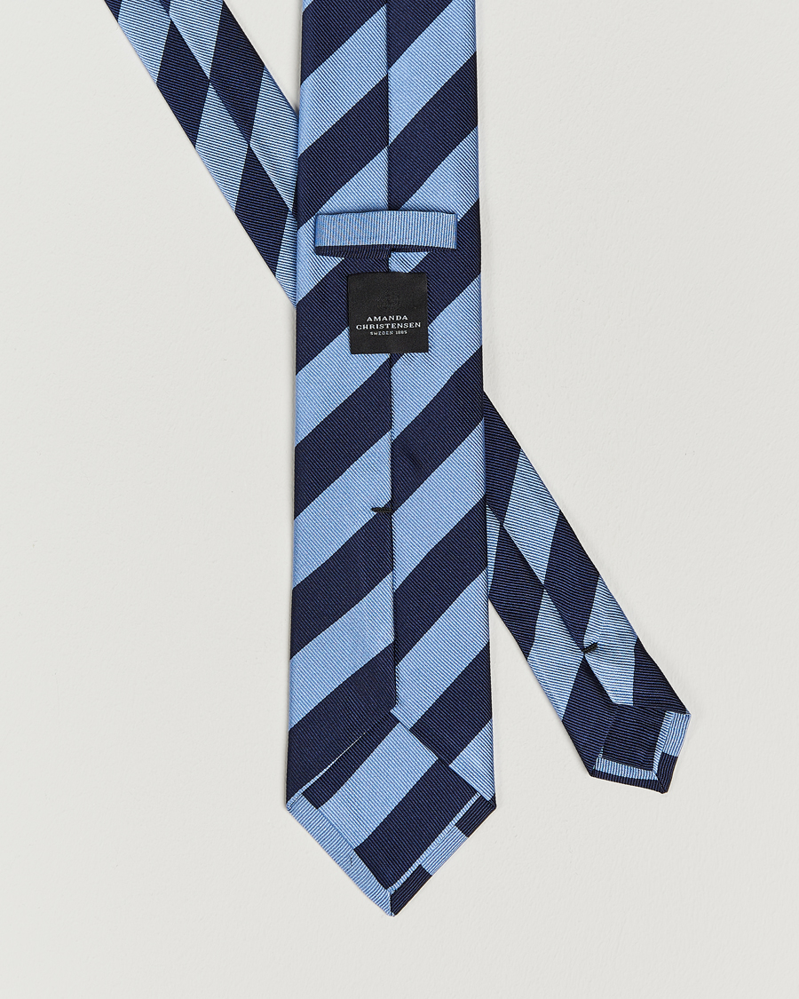 Hombres | Corbatas | Amanda Christensen | Regemental Stripe Classic Tie 8 cm Sky Blue/Navy
