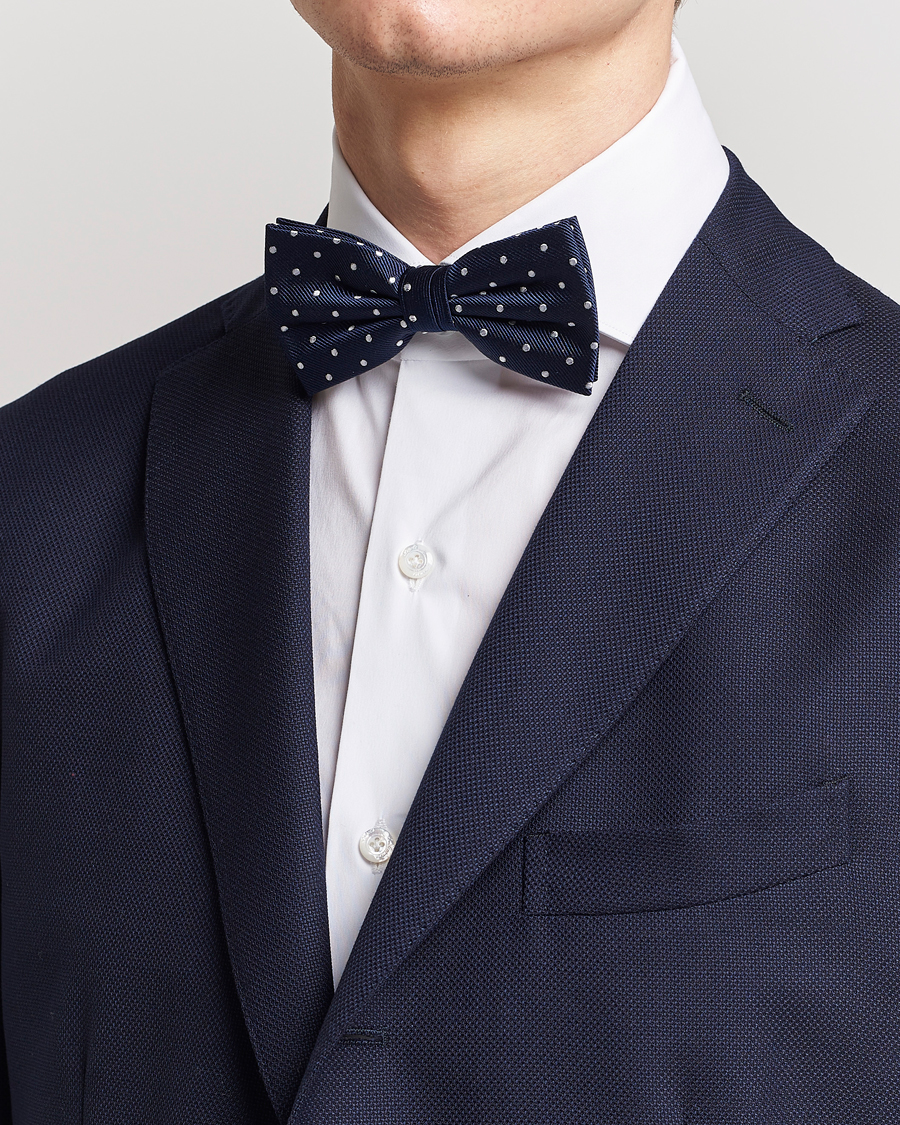 Hombres | Amanda Christensen Dot Pre Tie Silk Navy/White | Amanda Christensen | Dot Pre Tie Silk Navy/White