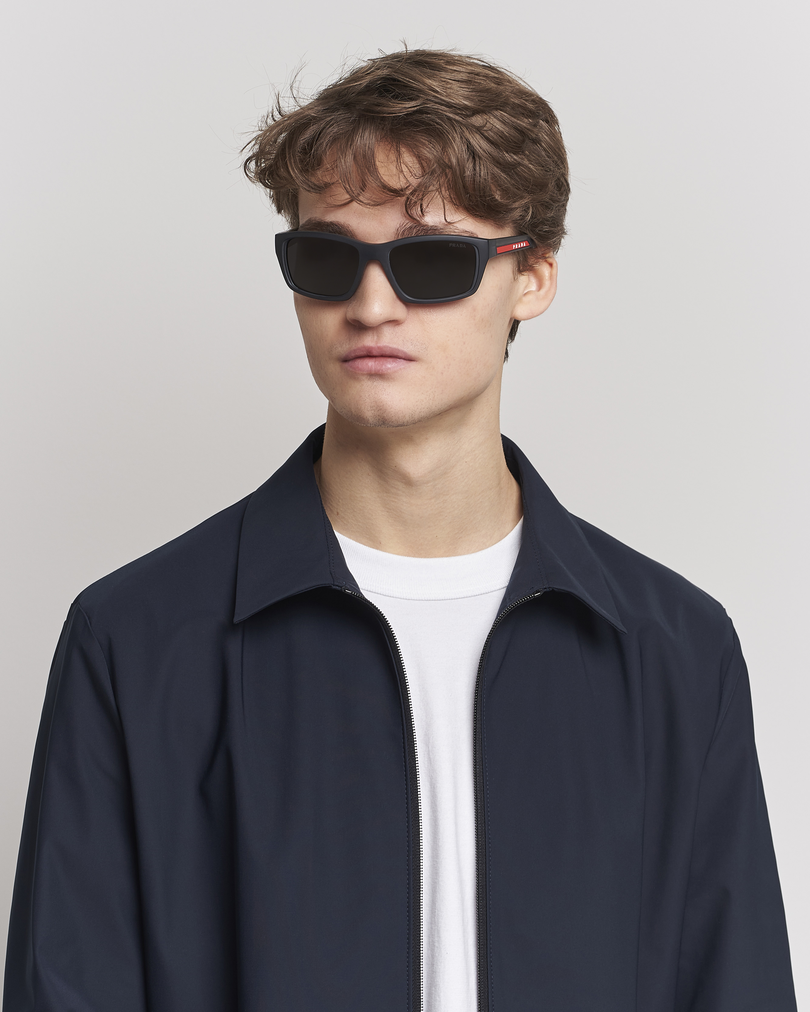 Hombres | Gafas de sol cuadradas | Prada Linea Rossa | 0PS 04YS Sunglasses Matte Black