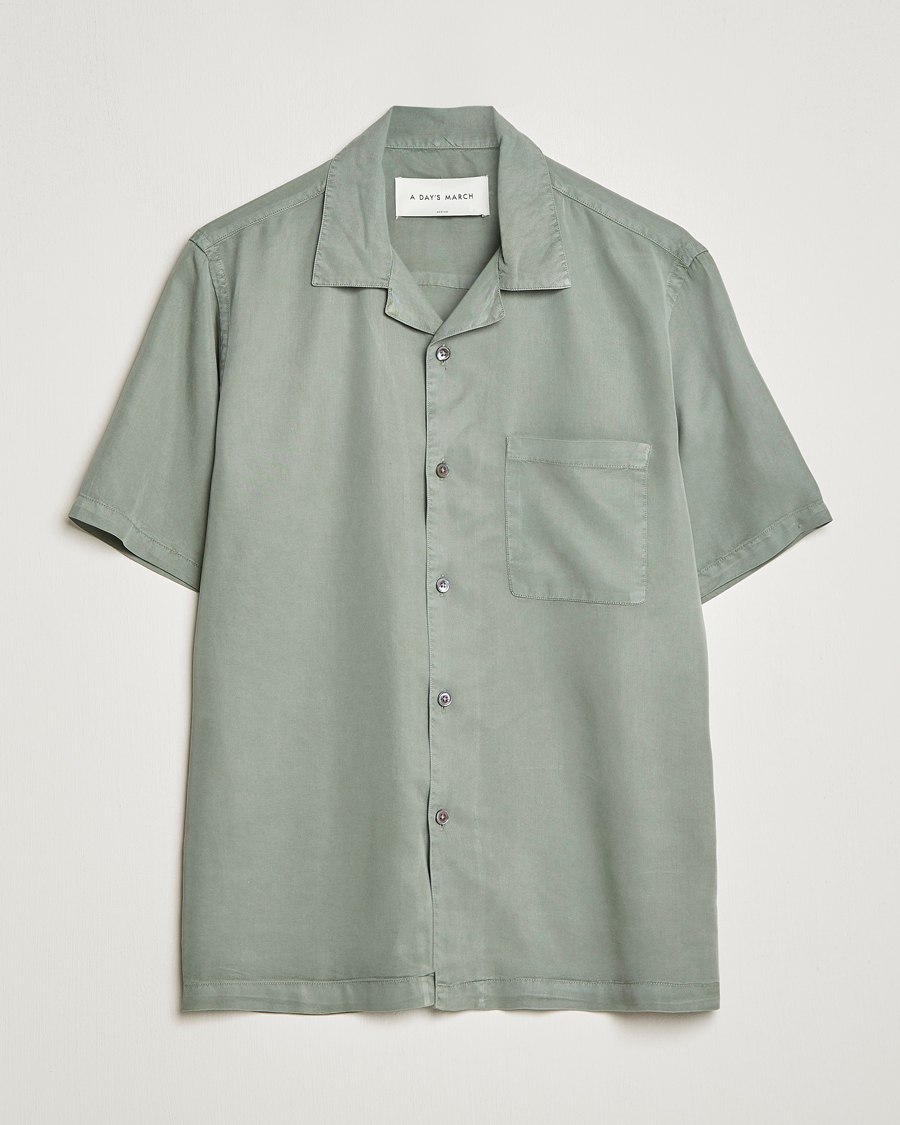 Hombres | Camisas | A Day's March | Yamu Short Sleeve Tencel Shirt Dusty Green