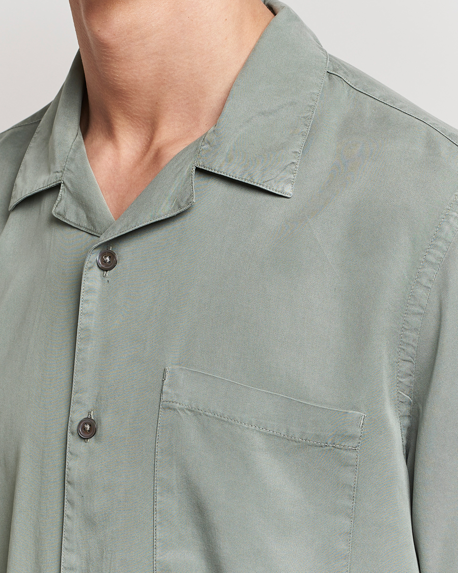 Hombres | Camisas | A Day's March | Yamu Short Sleeve Tencel Shirt Dusty Green