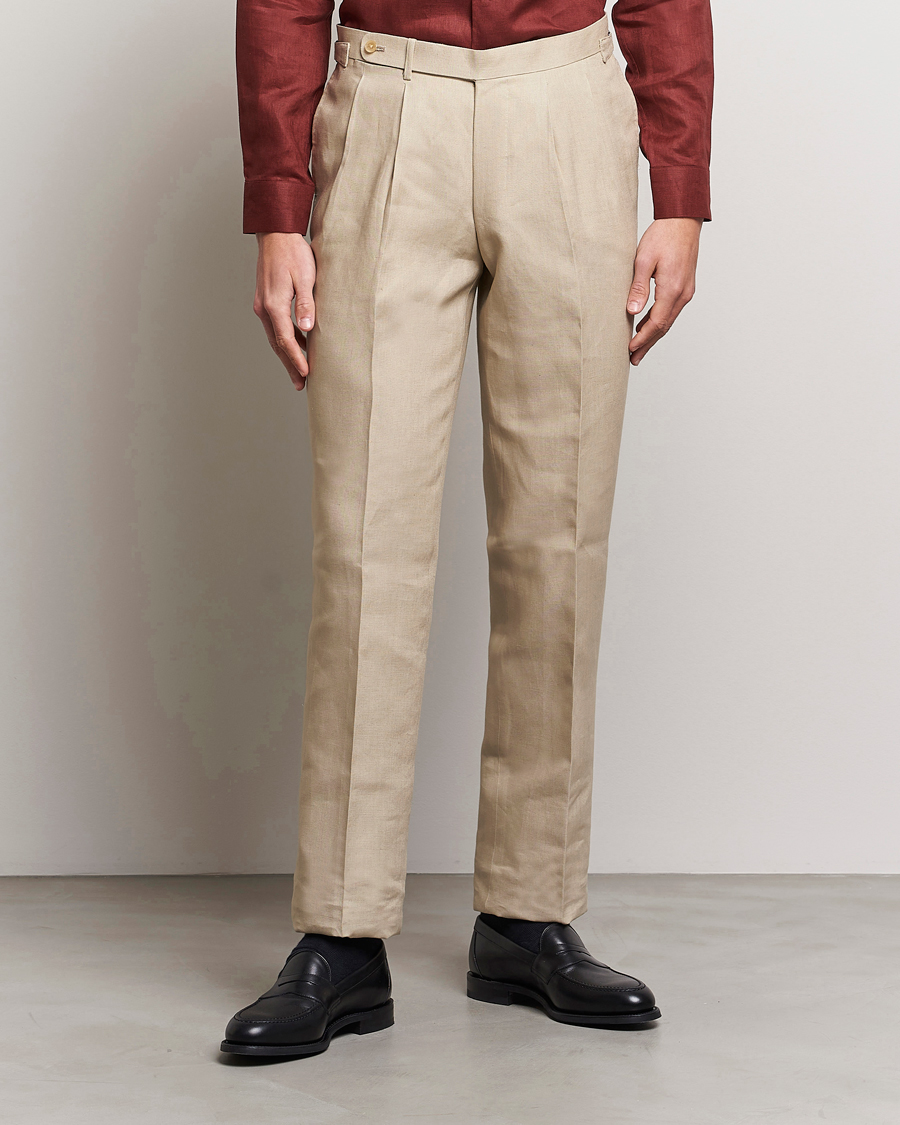 Hombres | Pantalones | Beams F | Pleated Linen Trousers Beige