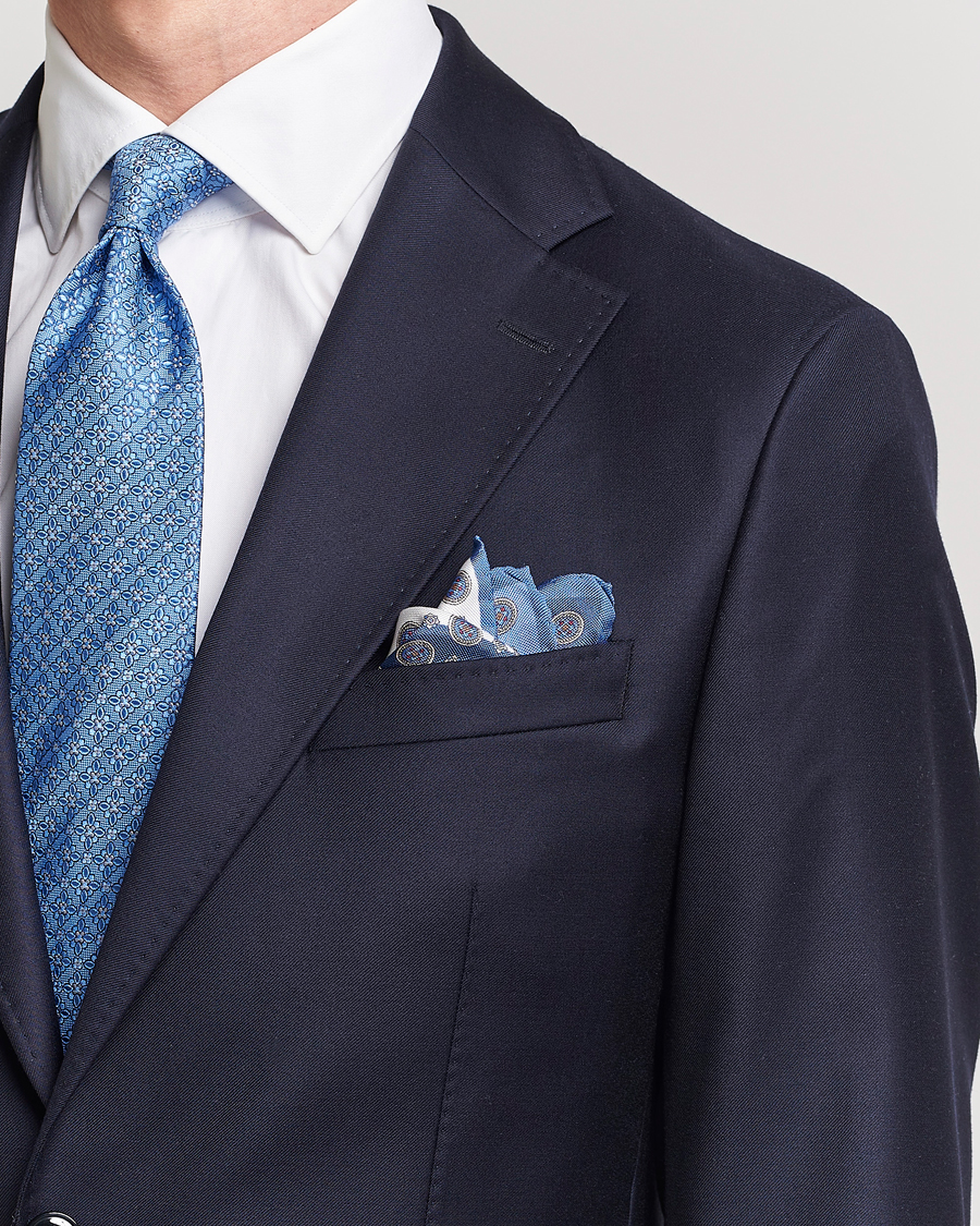 Hombres | Business & Beyond | Eton | Silk Four Faced Medallion Pocket Square Blue Multi