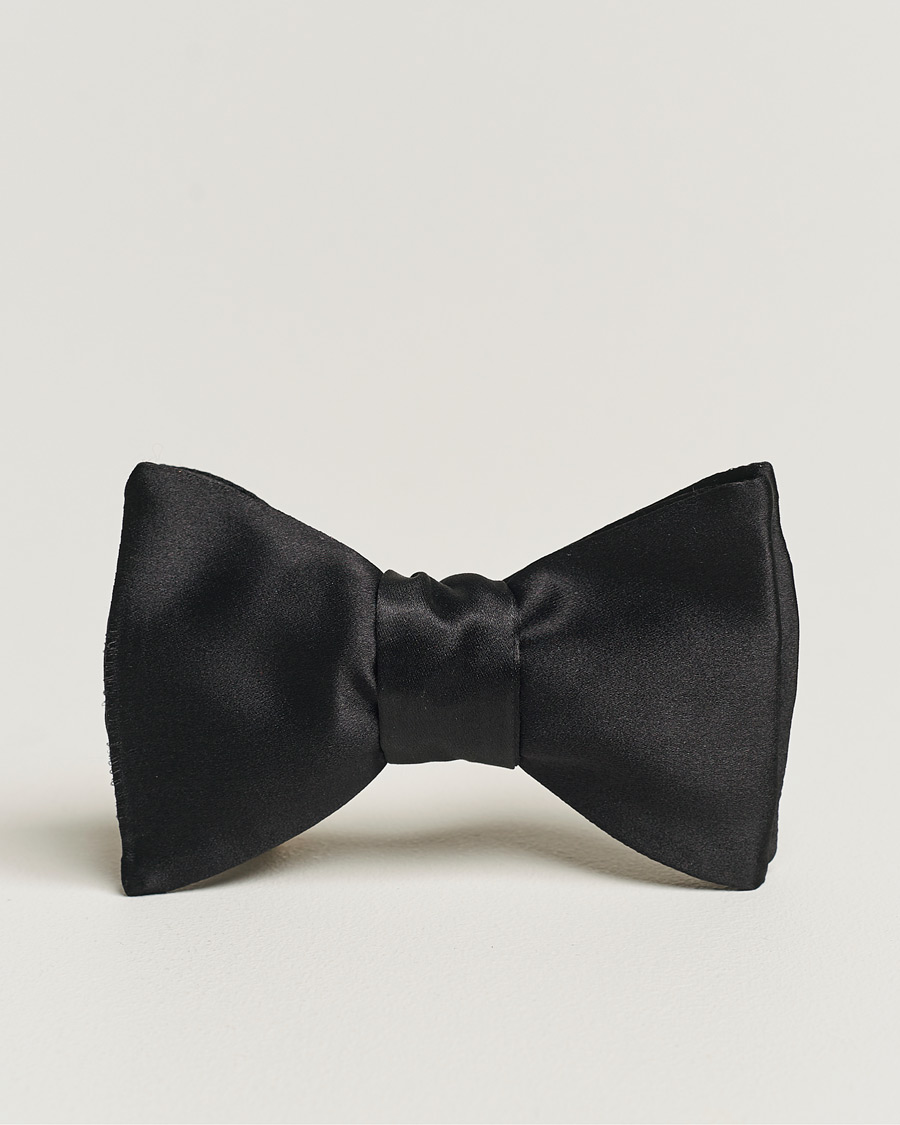 Hombres | Eton Pre-Tied Silk Bow Tie Black | Eton | Pre-Tied Silk Bow Tie Black