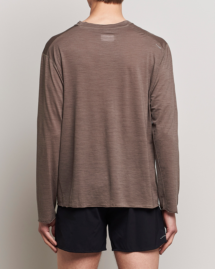 Hombres | Camisetas | Satisfy | CloudMerino Long Tee Warm Stone