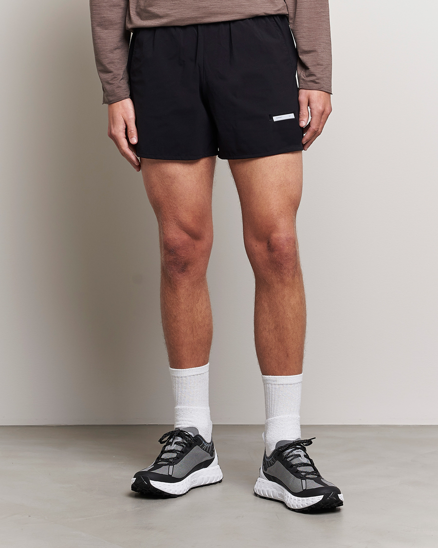 Hombres | Pantalones cortos funcionales | Satisfy | Justice 5” Unlined Shorts  Black 