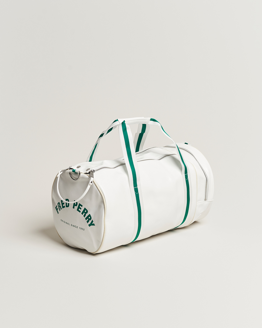 Hombres | Fred Perry Classic Barrel Bag Snow White | Fred Perry | Classic Barrel Bag Snow White