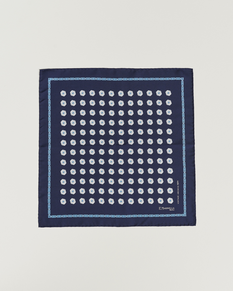 Hombres | E. Marinella Printed Silk Pocket Square Navy | E. Marinella | Printed Silk Pocket Square Navy