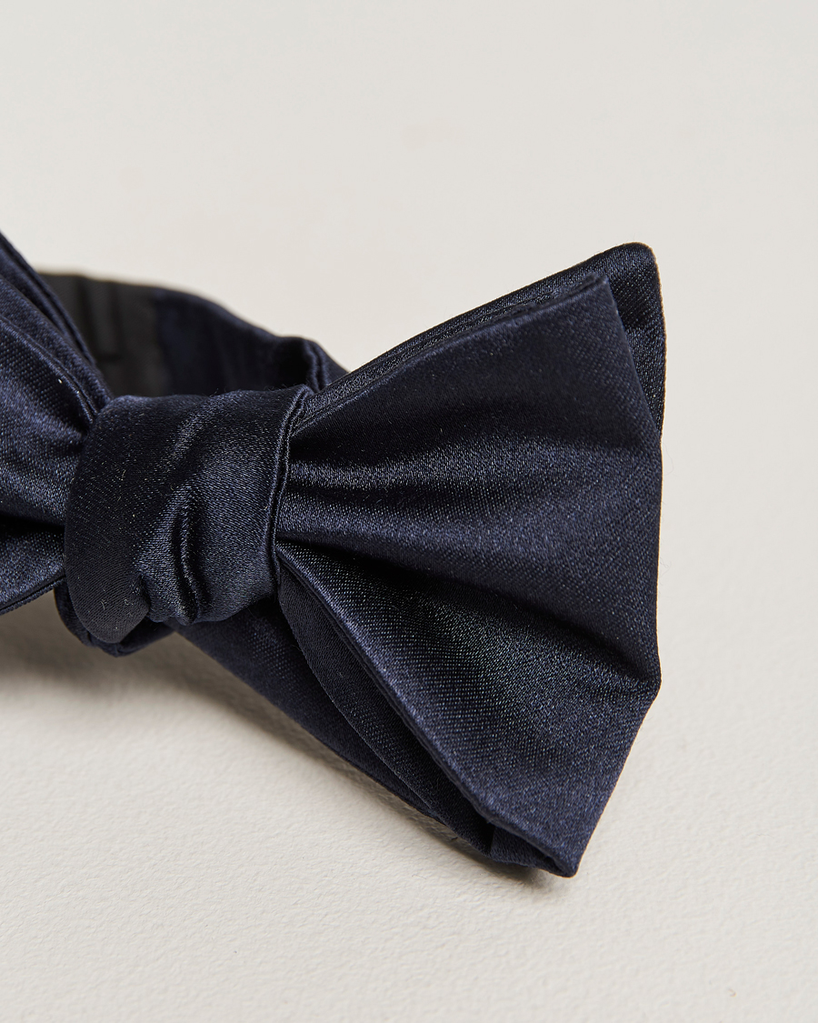 Hombres | E. Marinella Silk Bow Tie Navy Satin | E. Marinella | Silk Bow Tie Navy Satin