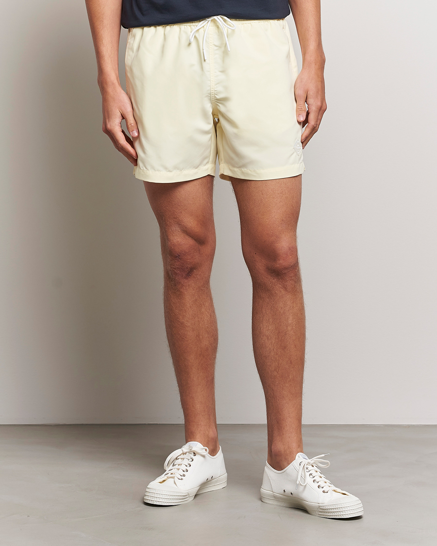 Hombres | Bañadores | J.Lindeberg | Banks Solid Swimshorts Pear Sorbet