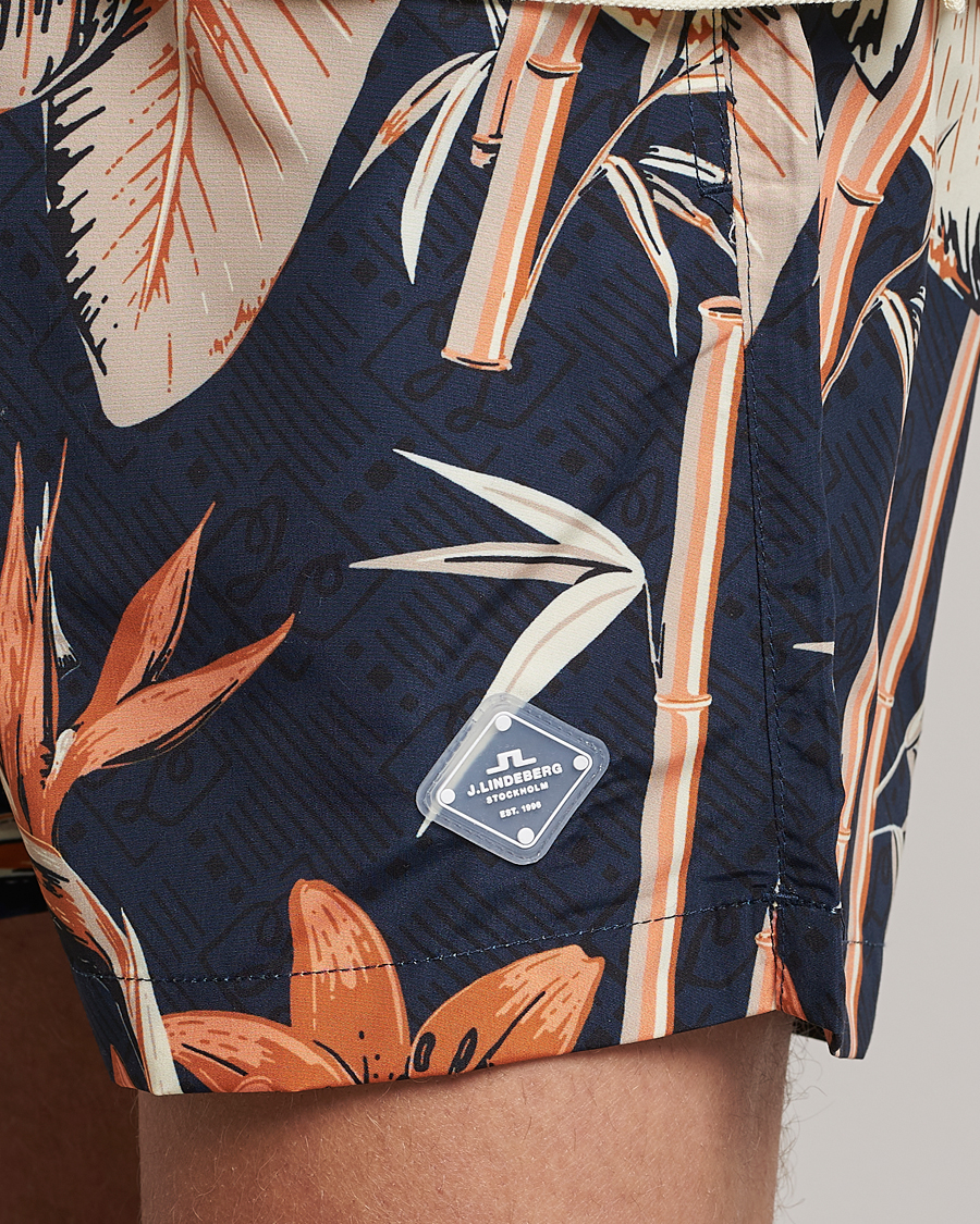Hombres | Bañadores | J.Lindeberg | Banks Tropical Swimshorts Navy