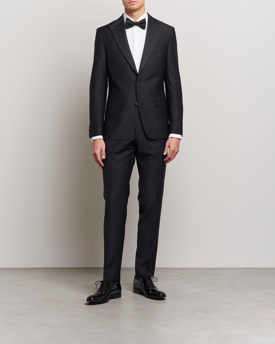 Hombres | Formal | Oscar Jacobson | Slim Fit Cut Away Tuxedo Double Cuff White