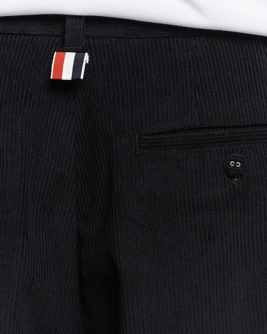 Hombres | Pantalones | Thom Browne | Straight Cropped Corduroy Trousers Black