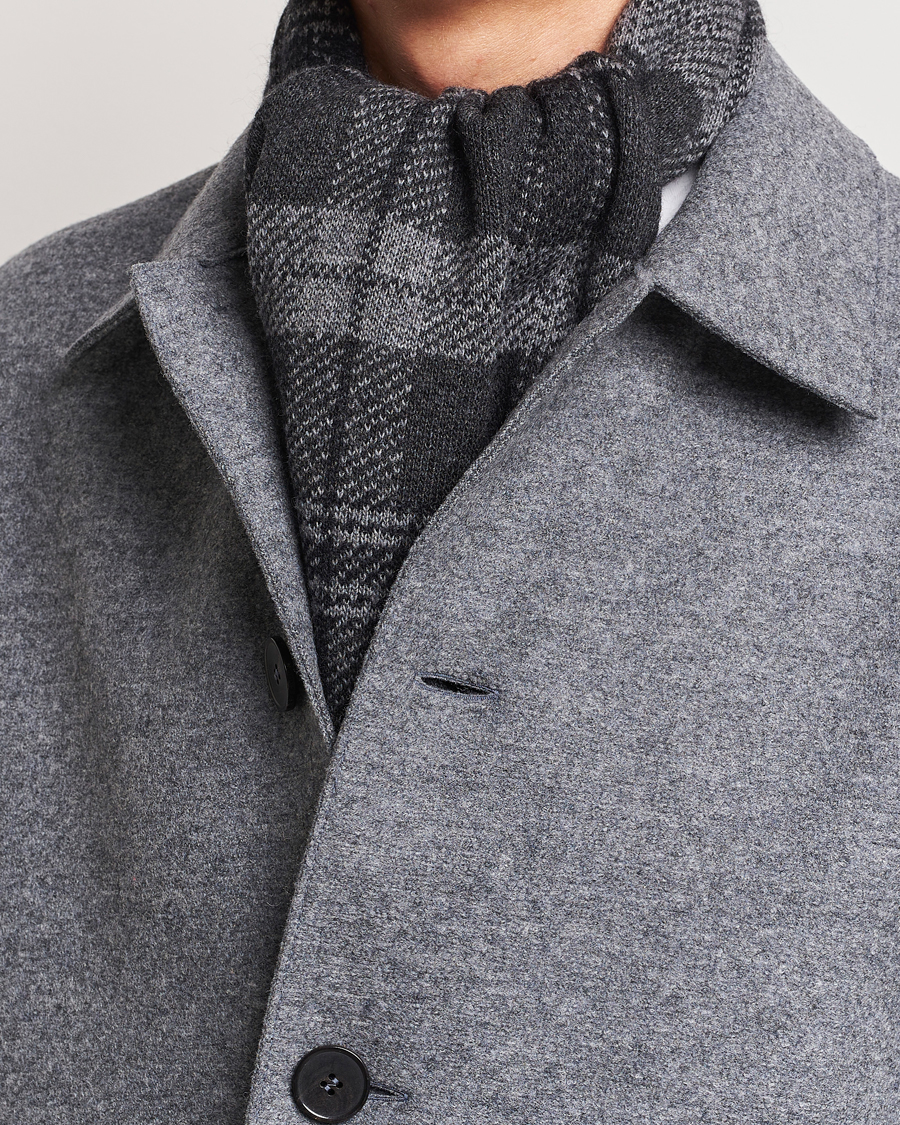 Hombres | Thom Browne Wool/Cashmere Tartan Jacquard Scarf Dark Grey | Thom Browne | Wool/Cashmere Tartan Jacquard Scarf Dark Grey