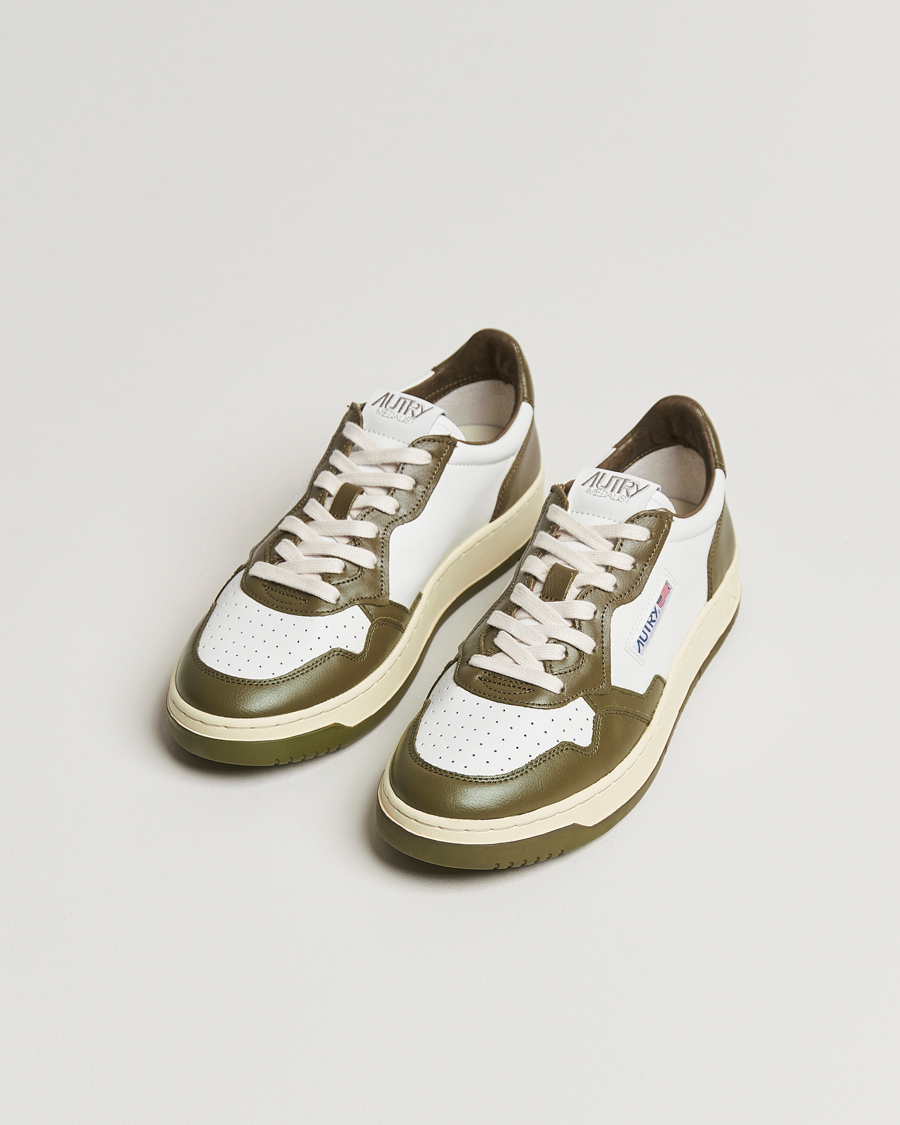 Hombres | Autry Medalist Low Bicolor Leather Sneaker Military Olive | Autry | Medalist Low Bicolor Leather Sneaker Military Olive