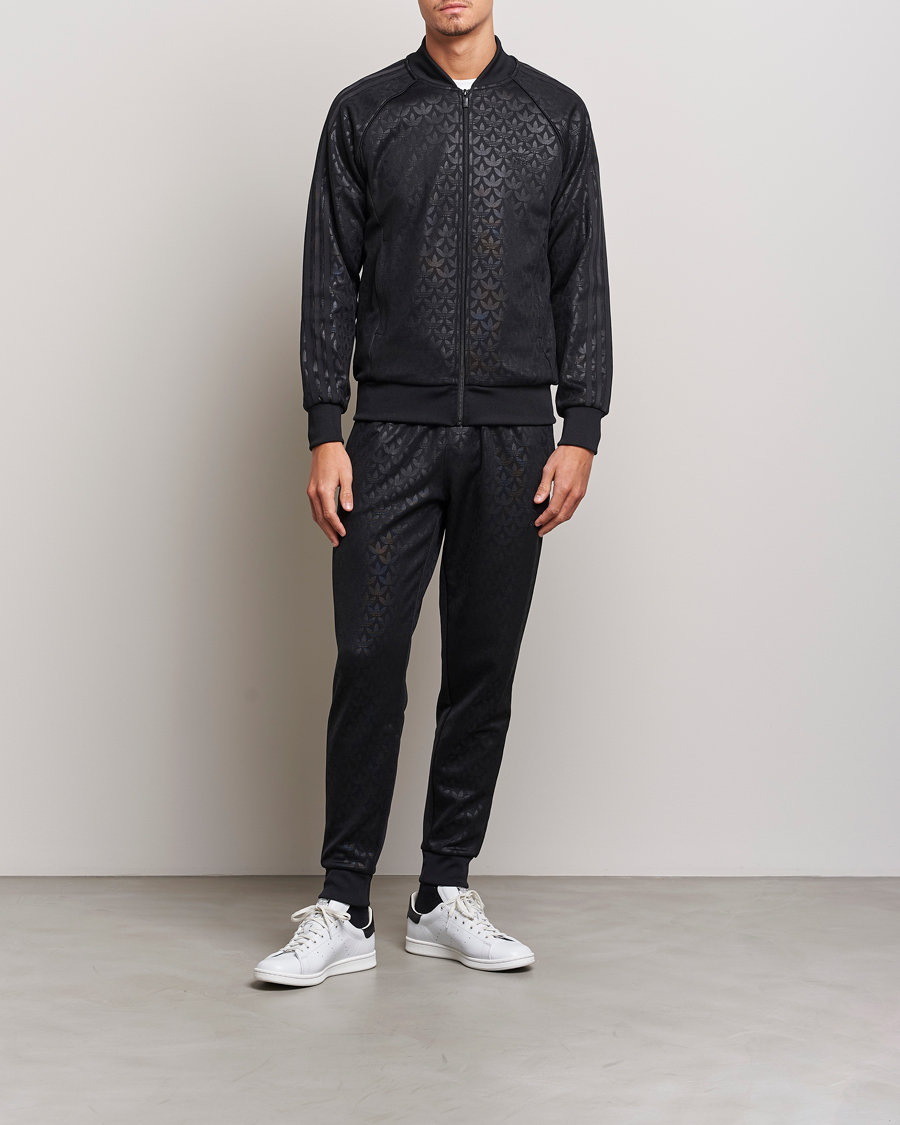 Hombres | Pantalones | adidas Originals | Monogram Sweatpants Black