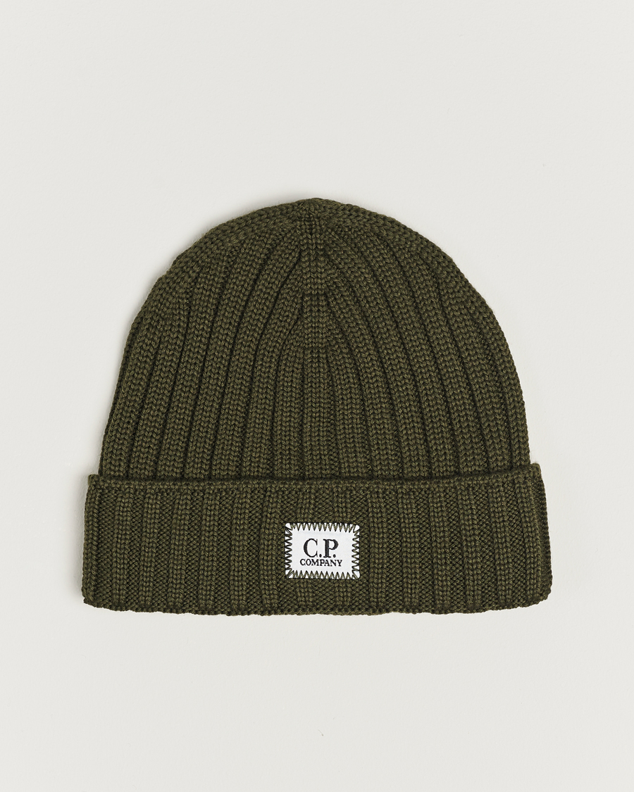 Hombres | C.P. Company Knitted Merino Logo Beanie Olive | C.P. Company | Knitted Merino Logo Beanie Olive