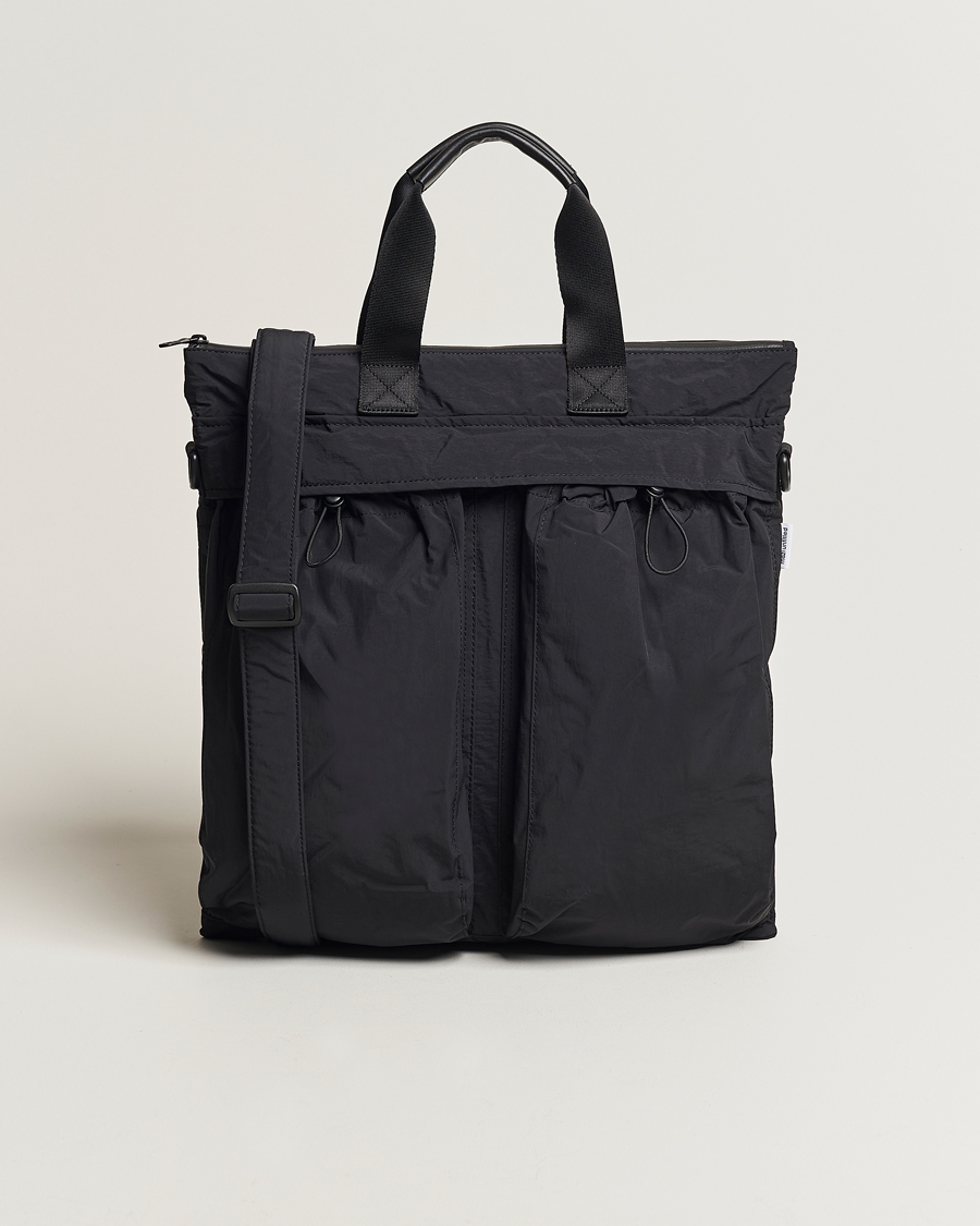 Hombres | mazi untitled Helmet Bag 02 Nylon Tote Black | mazi untitled | Helmet Bag 02 Nylon Tote Black