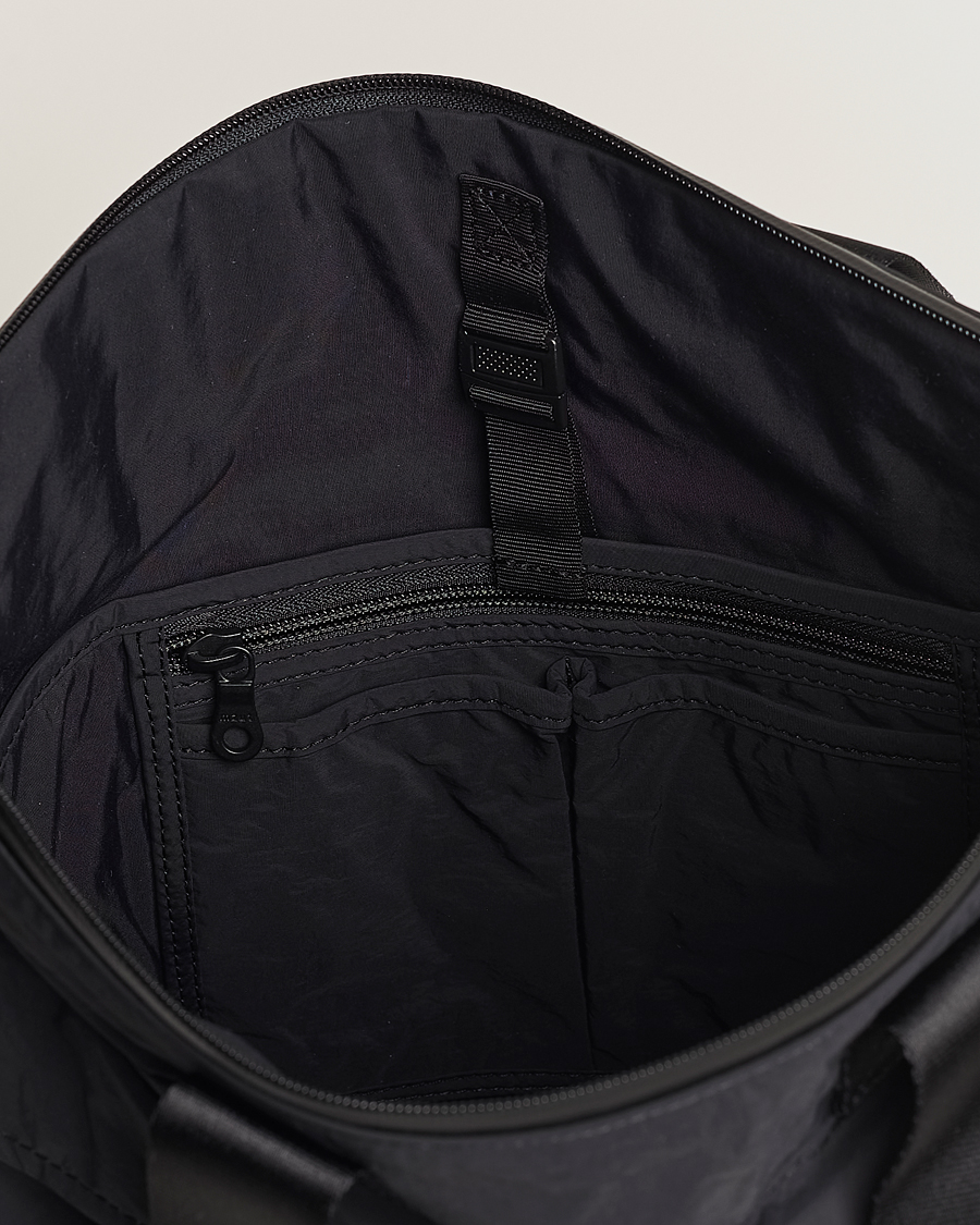 Hombres | mazi untitled Helmet Bag 02 Nylon Tote Black | mazi untitled | Helmet Bag 02 Nylon Tote Black