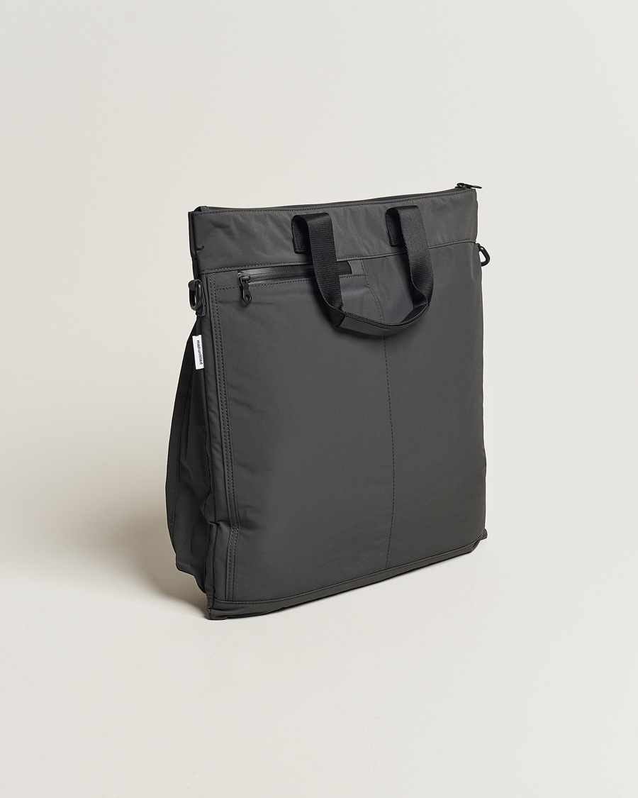 Hombres | mazi untitled Helmet Bag 02 Nylon Tote Grey | mazi untitled | Helmet Bag 02 Nylon Tote Grey