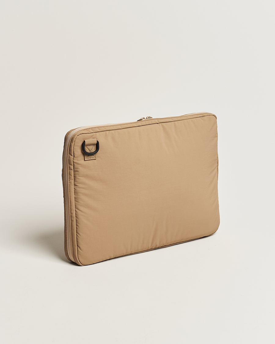 Hombres | mazi untitled AM Case 02 Nylon Portfolio Beige | mazi untitled | AM Case 02 Nylon Portfolio Beige
