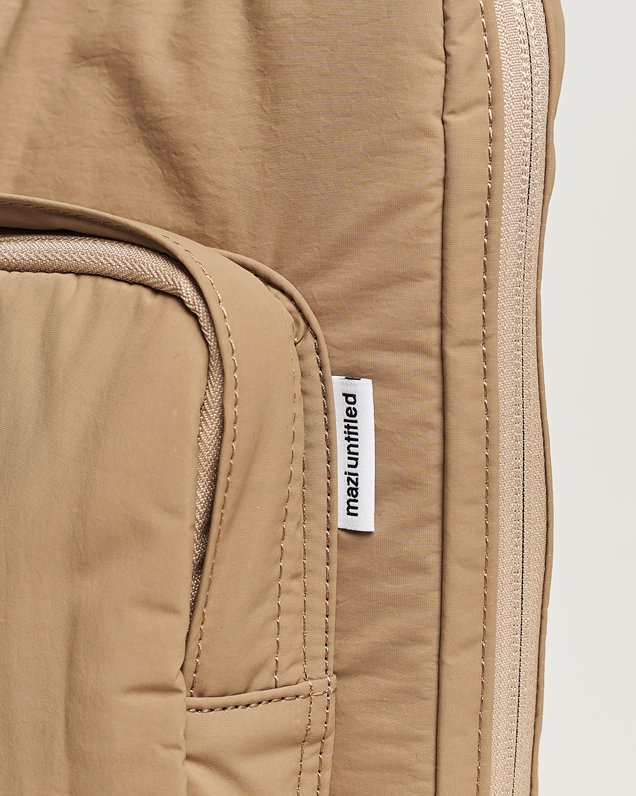 Hombres | mazi untitled AM Case 02 Nylon Portfolio Beige | mazi untitled | AM Case 02 Nylon Portfolio Beige