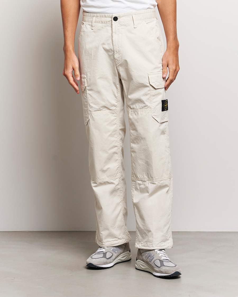 Hombres | Pantalones | Stone Island | Stretch Cotton Gabardine Cargo Pants Plaster