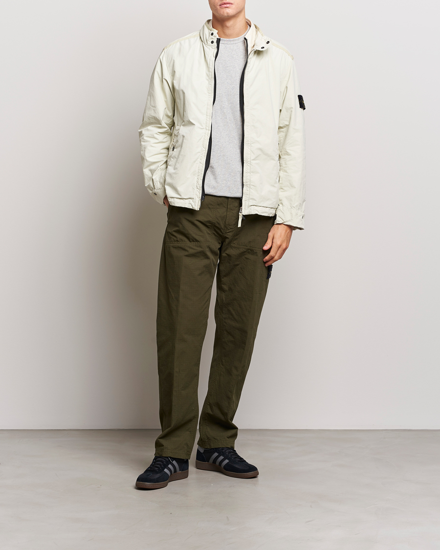 Hombres | Pantalones | Stone Island | Garment Dyed Ripstop Trousers Olive