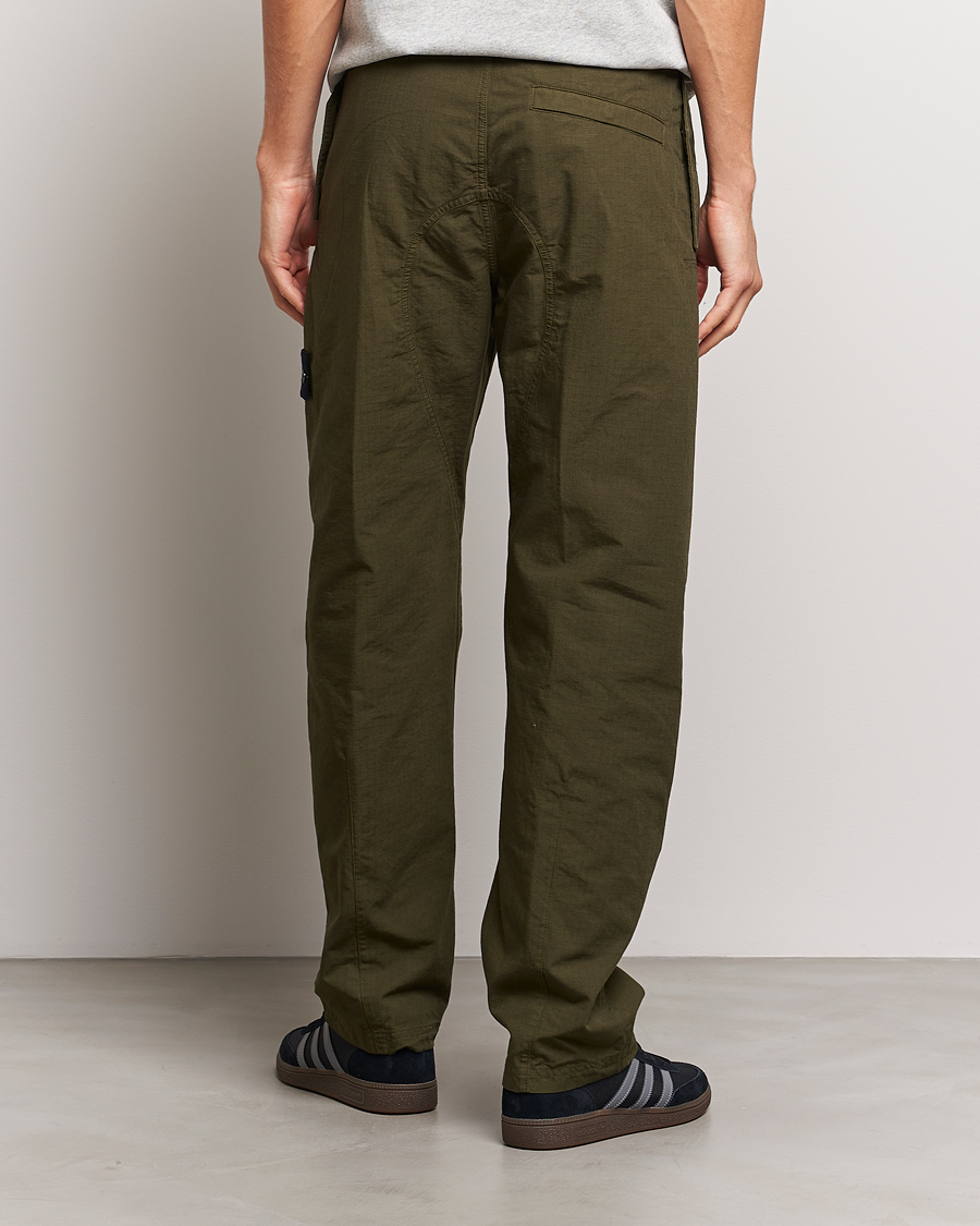 Hombres | Pantalones | Stone Island | Garment Dyed Ripstop Trousers Olive