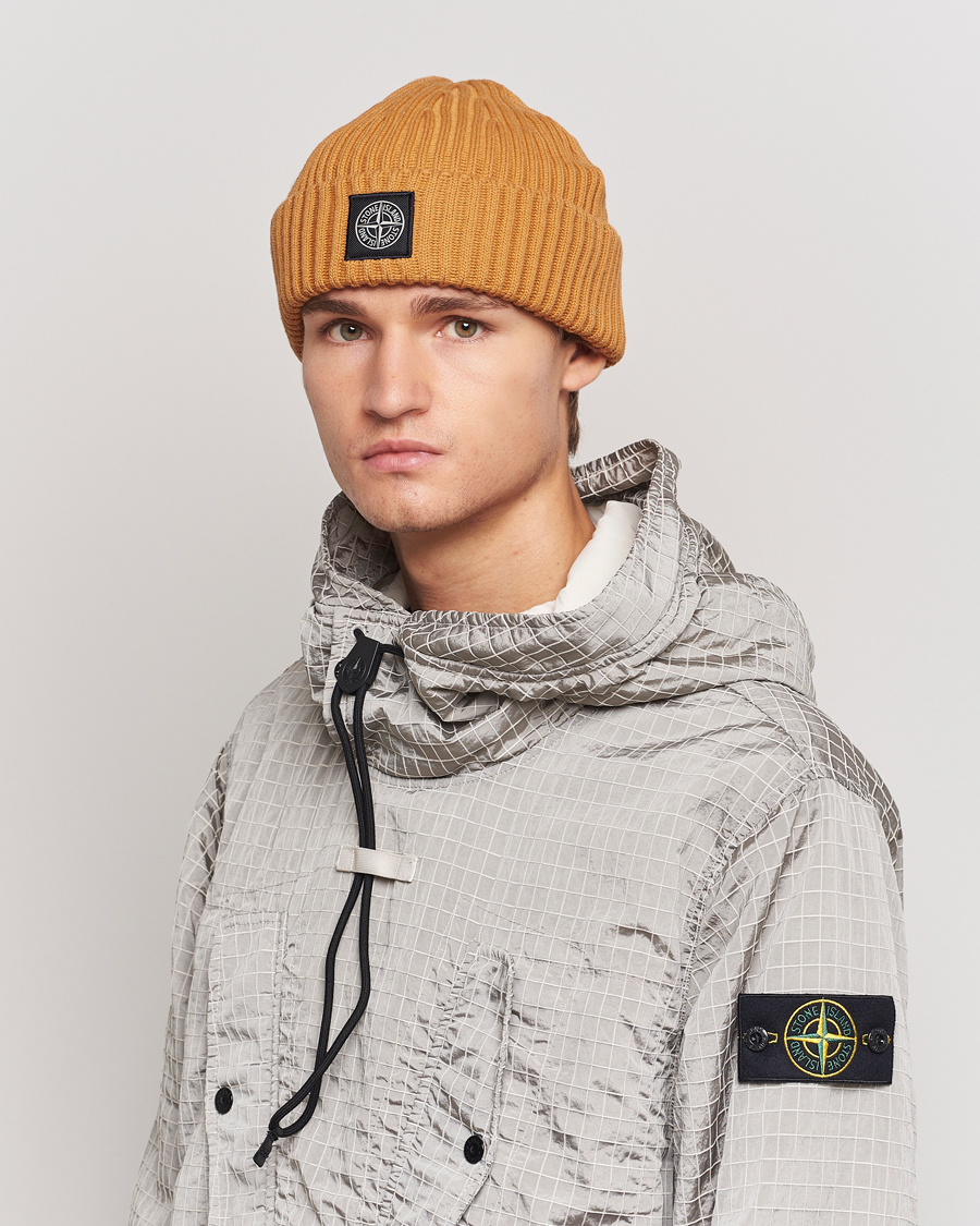Hombres | Stone Island Full Rib Wool Beanie Rust | Stone Island | Full Rib Wool Beanie Rust