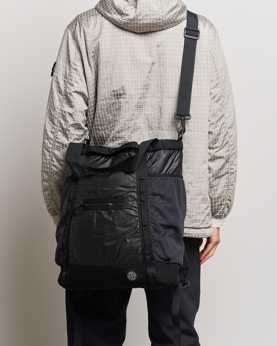 Hombres |  | Stone Island | Garment Dyed Mussola Gommata Canvas Big Tote Black