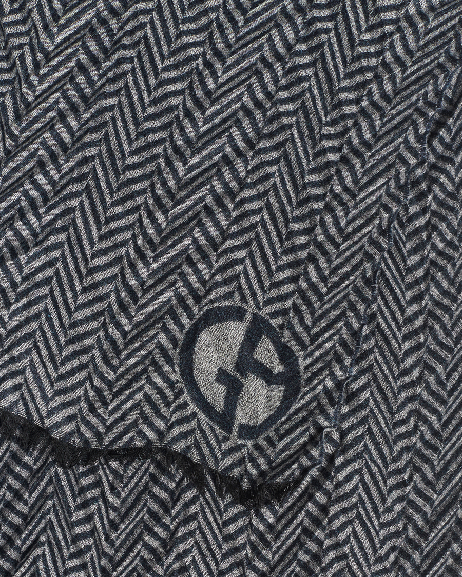 Hombres | Giorgio Armani Cashmere Chevron Scarf Navy/Grey | Giorgio Armani | Cashmere Chevron Scarf Navy/Grey