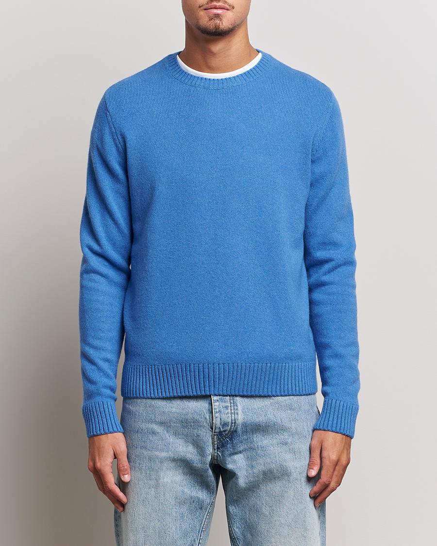 Hombres | Jerséis y prendas de punto | Colorful Standard | Classic Merino Wool Crew Neck Pacific Blue