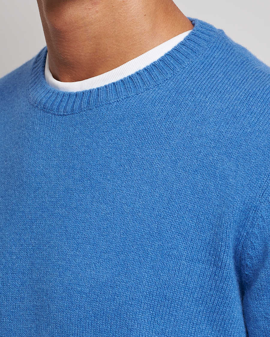 Hombres | Jerséis y prendas de punto | Colorful Standard | Classic Merino Wool Crew Neck Pacific Blue