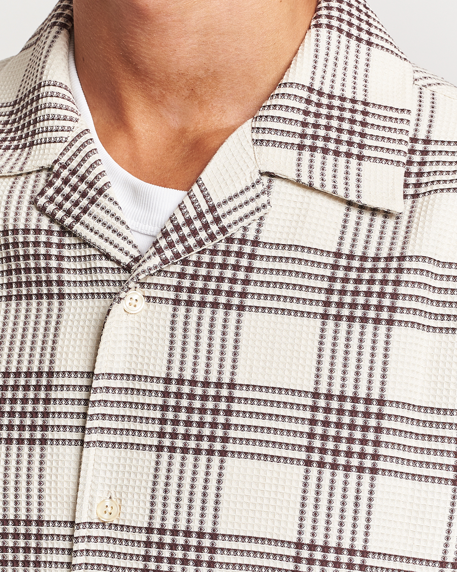 Hombres | Camisas | Filippa K | Waffle Checked Resort Shirt Dark Chocolate/White