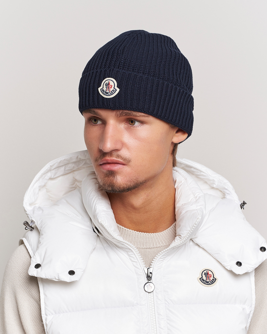 Hombres | Moncler Logo Embossed Beanie Navy | Moncler | Logo Embossed Beanie Navy