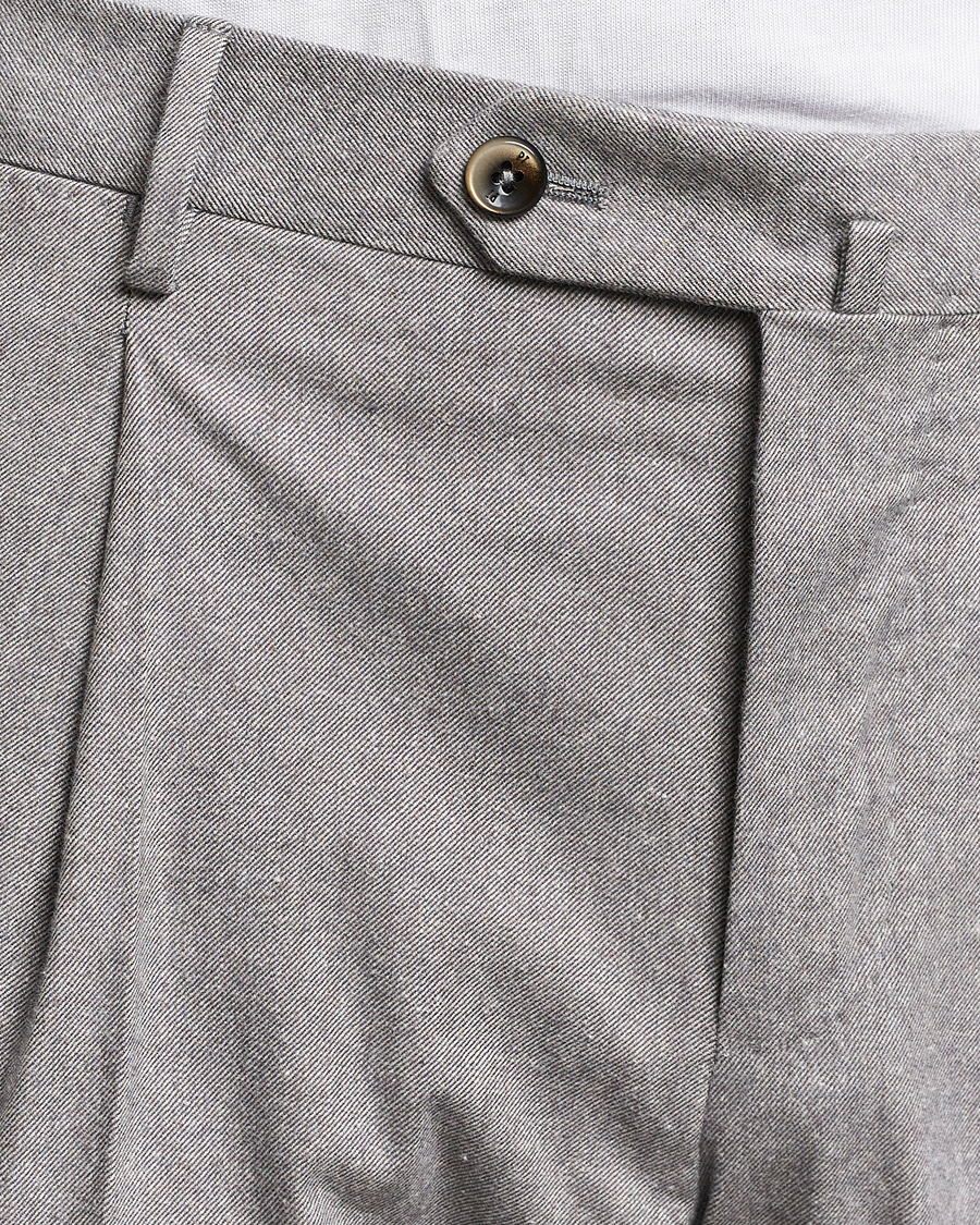 Hombres | Pantalones | PT01 | Slim Fit Pleated Cotton Flannel Trousers Light Grey