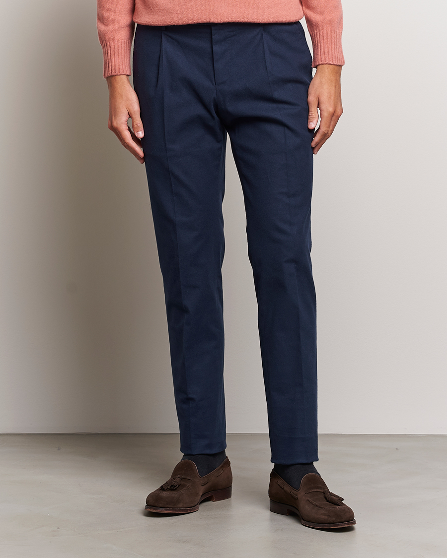Hombres | Pantalones | PT01 | Slim Fit Pleated Cotton Flannel Trousers Navy