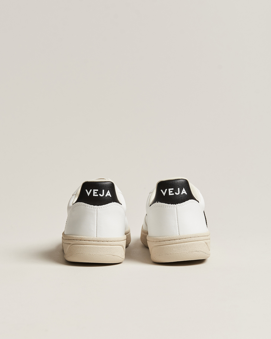 Hombres | Veja V-10 Vegan Leather Sneaker White/Black | Veja | V-10 Vegan Leather Sneaker White/Black