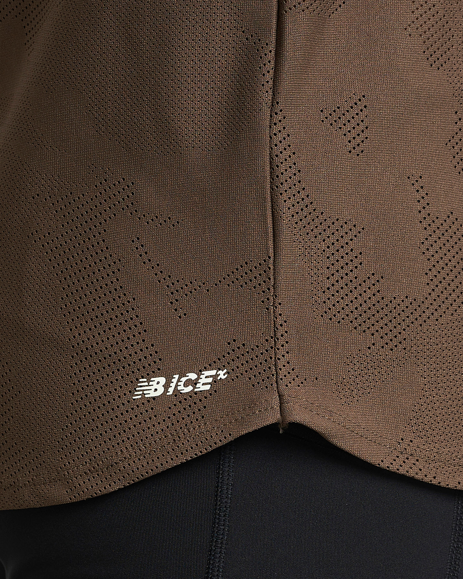 Hombres | Camisetas | New Balance | Running Q Speed Jacquard T-Shirt Dark Mushroom