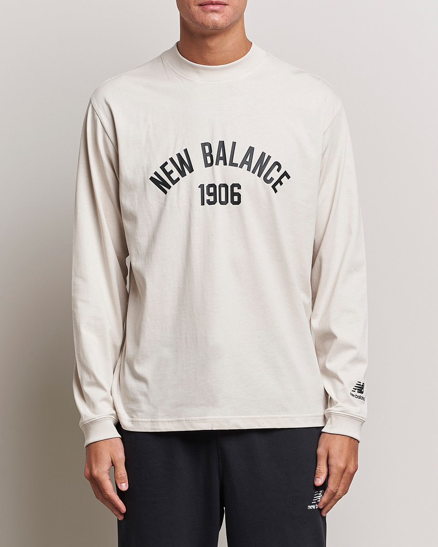 Hombres | Camisetas | New Balance | Varsity Sweatshirt Medium Grey