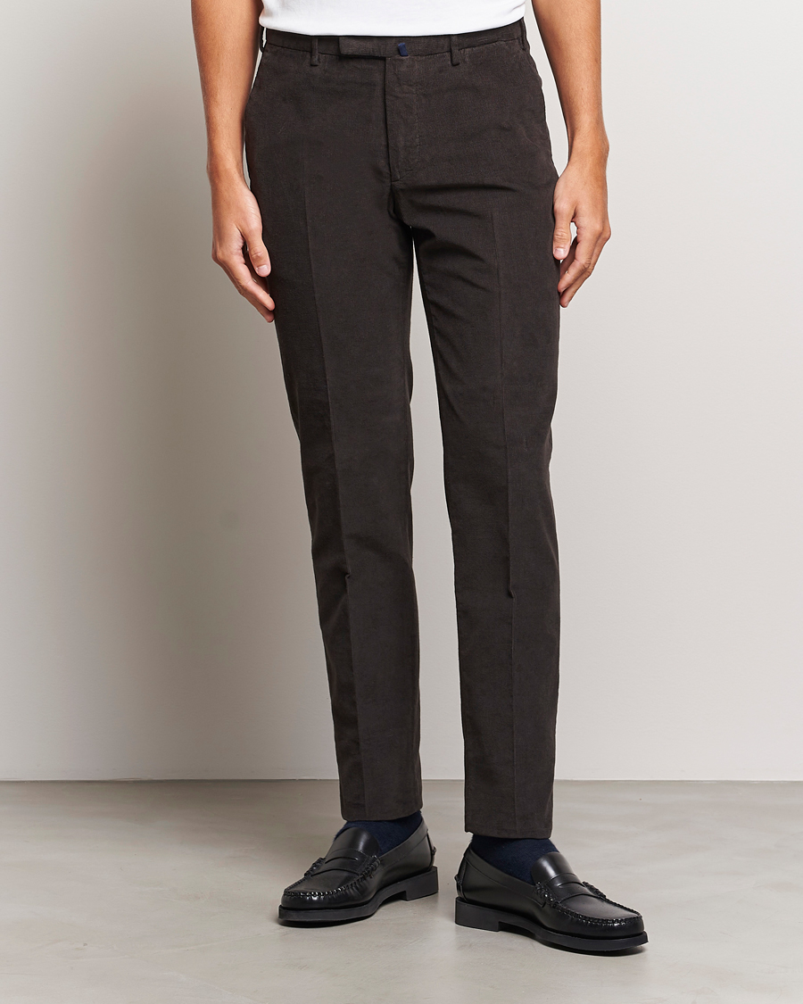 Hombres | Pantalones | Incotex | Slim Fit Soft Corduroy Trousers Dark Brown