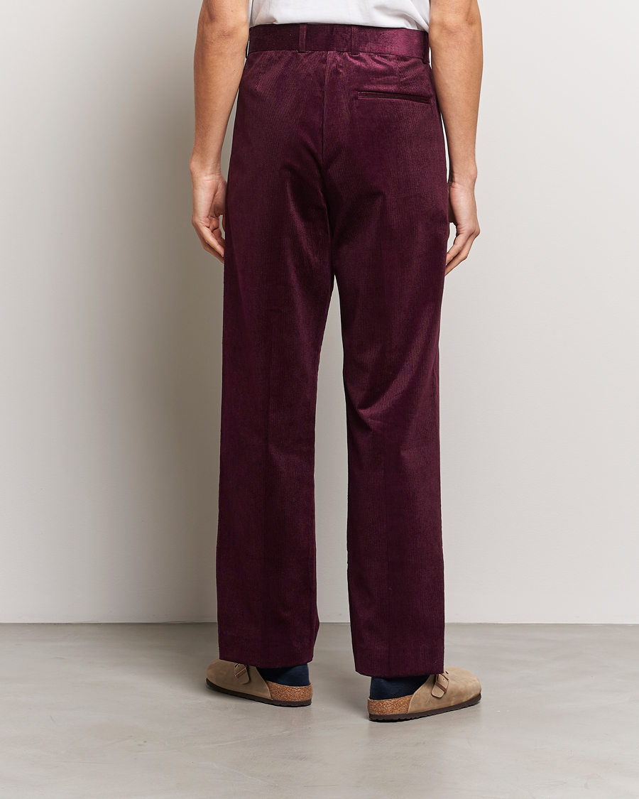 Hombres | Pantalones | Drôle de Monsieur | Pleated Corduroy Trousers Wine