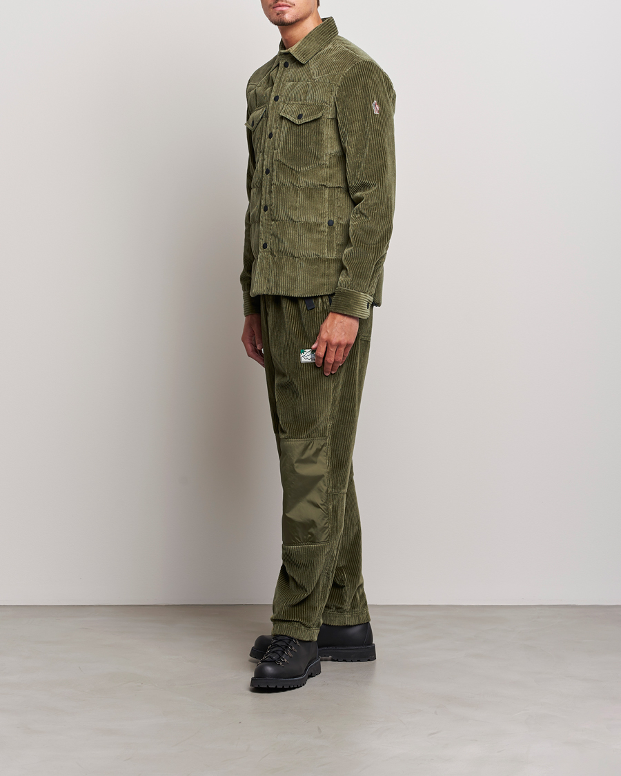 Hombres | Pantalones | Moncler Grenoble | Tech Panel Corduroy Trousers Olive