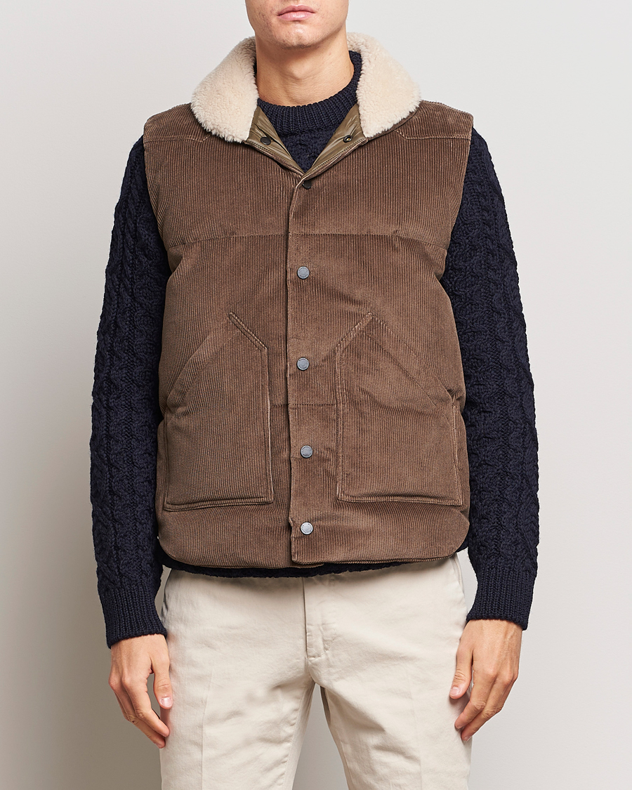 Hombres | Abrigos y chaquetas | Valstar | Corduroy Shearling Collar Down Vest Brown