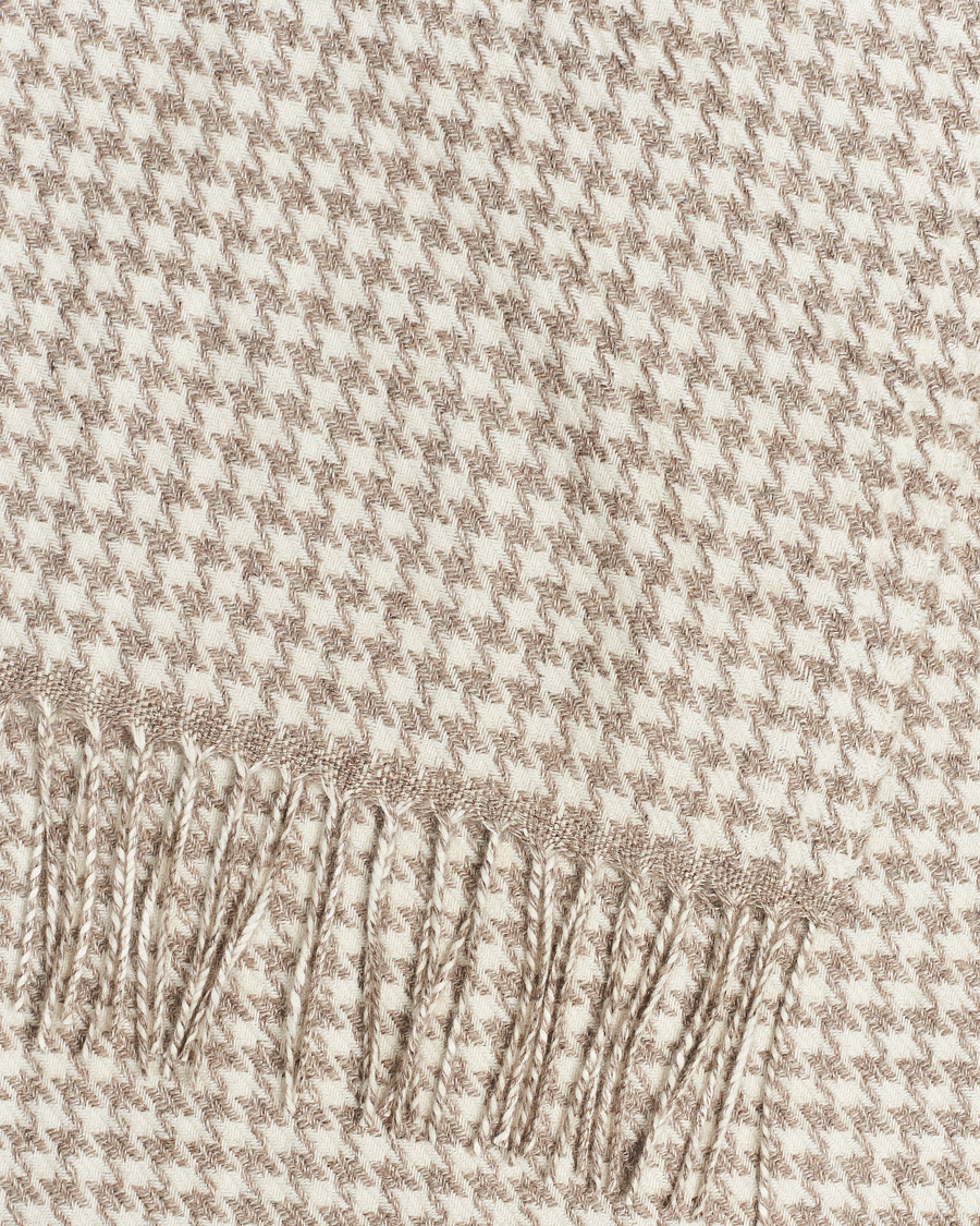 Hombres | Piacenza Cashmere Cashmere/Silk Houndstooth Scarf Beige | Piacenza Cashmere | Cashmere/Silk Houndstooth Scarf Beige