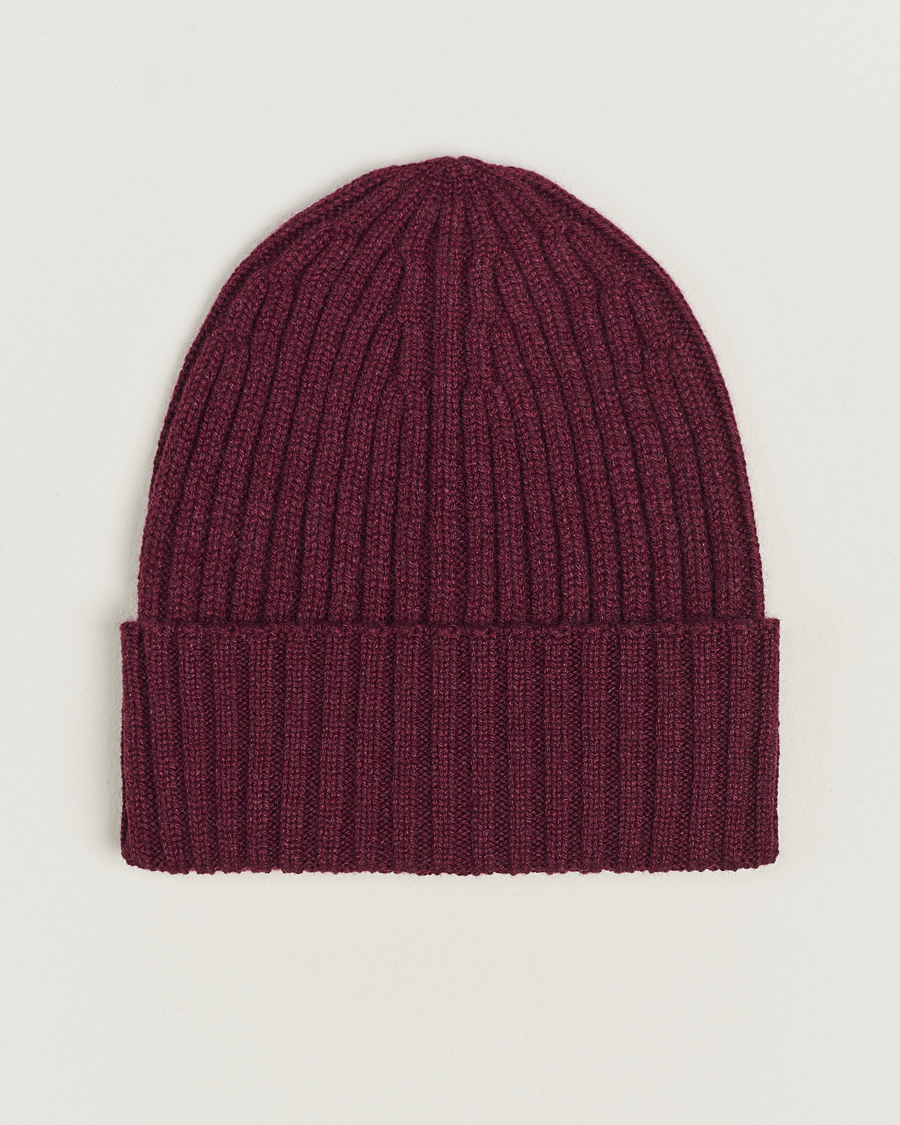 Hombres | Piacenza Cashmere Ribbed Cashmere Beanie Burgundy | Piacenza Cashmere | Ribbed Cashmere Beanie Burgundy
