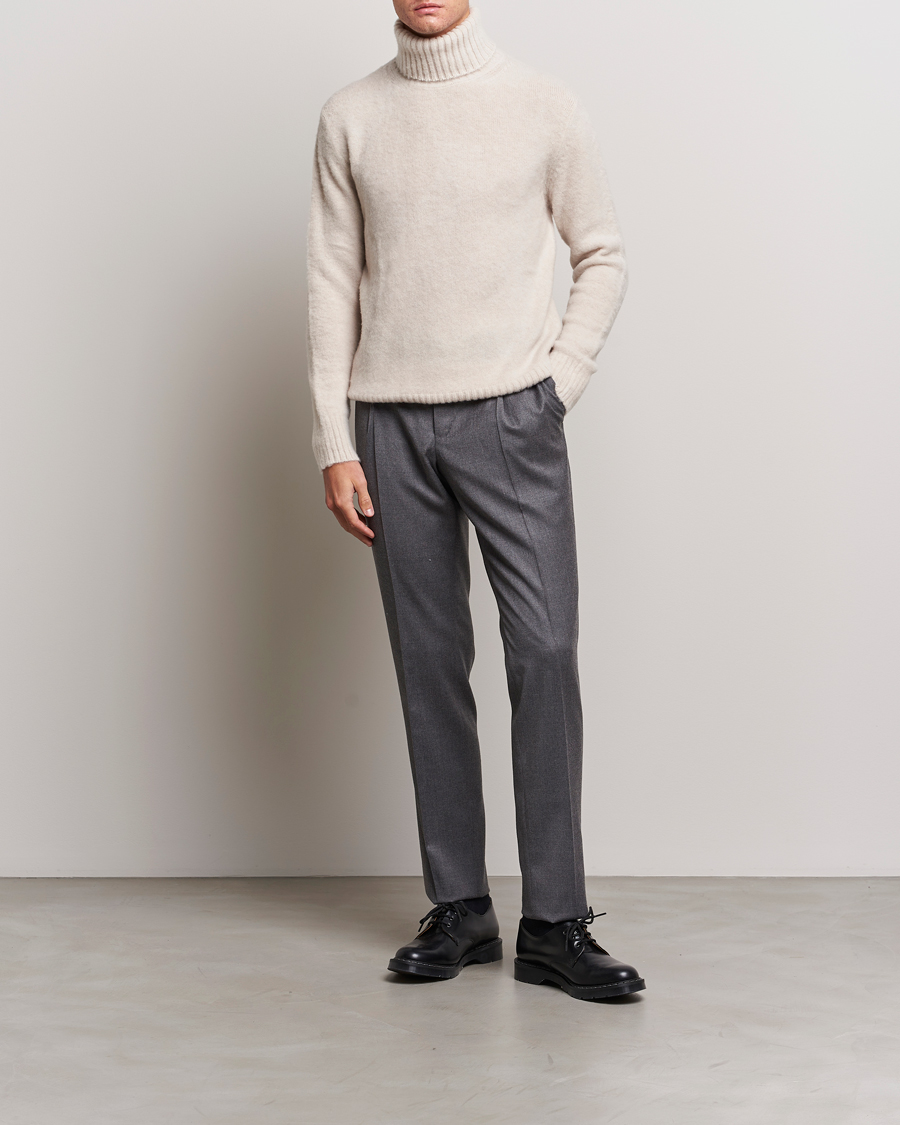 Hombres | Jerséis y prendas de punto | Piacenza Cashmere | Brushed Wool Rollneck Beige
